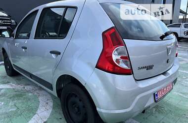 Хетчбек Dacia Sandero 2010 в Луцьку