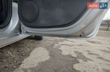 Хэтчбек Dacia Sandero 2009 в Гадяче
