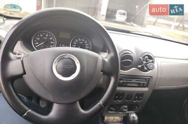 Хэтчбек Dacia Sandero 2009 в Гадяче