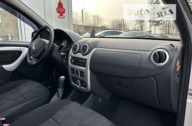 Хетчбек Dacia Sandero 2010 в Тернополі