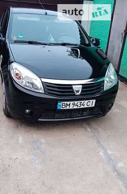 Хэтчбек Dacia Sandero 2009 в Бурыни