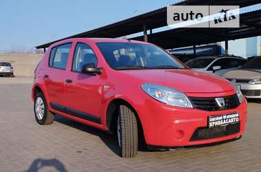 Хэтчбек Dacia Sandero 2009 в Кривом Роге