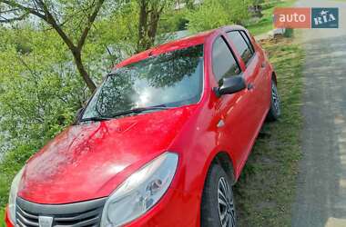 Хетчбек Dacia Sandero 2009 в Хмельницькому