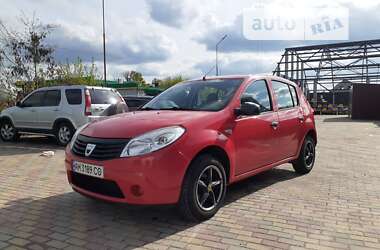 Хетчбек Dacia Sandero 2012 в Житомирі