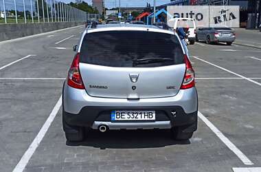 Хэтчбек Dacia Sandero 2011 в Первомайске