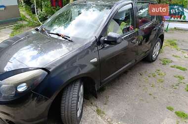 Хетчбек Dacia Sandero 2010 в Дубні