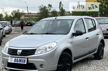 Хэтчбек Dacia Sandero 2009 в Кривом Роге