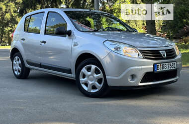 Dacia Sandero 2009