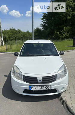 Хэтчбек Dacia Sandero 2009 в Трускавце