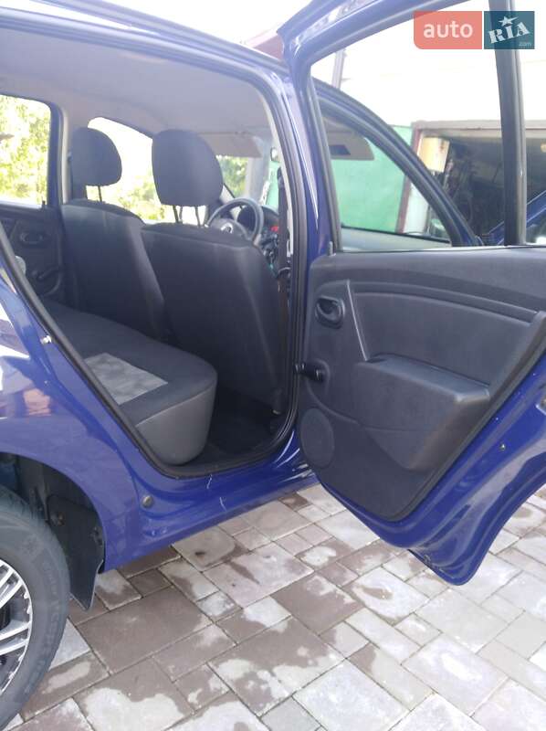 Хетчбек Dacia Sandero 2009 в Жидачові