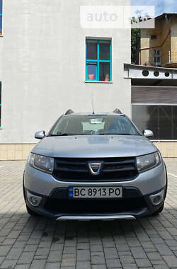 Хетчбек Dacia Sandero 2014 в Львові