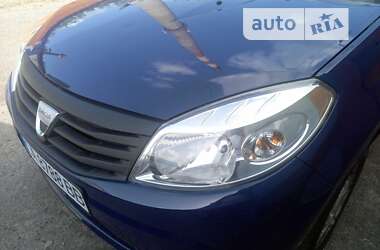 Хетчбек Dacia Sandero 2009 в Черкасах