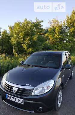 Хетчбек Dacia Sandero 2008 в Балті