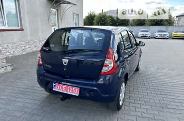 Хэтчбек Dacia Sandero 2009 в Луцке