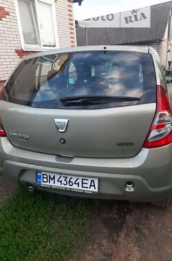 Хэтчбек Dacia Sandero 2008 в Ахтырке