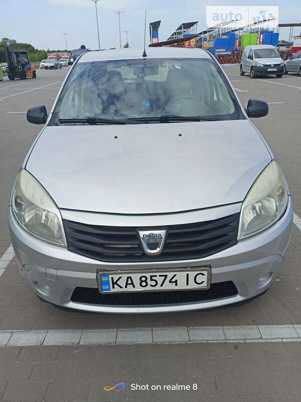 Хетчбек Dacia Sandero 2012 в Борисполі