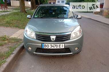 Хетчбек Dacia Sandero 2009 в Тернополі