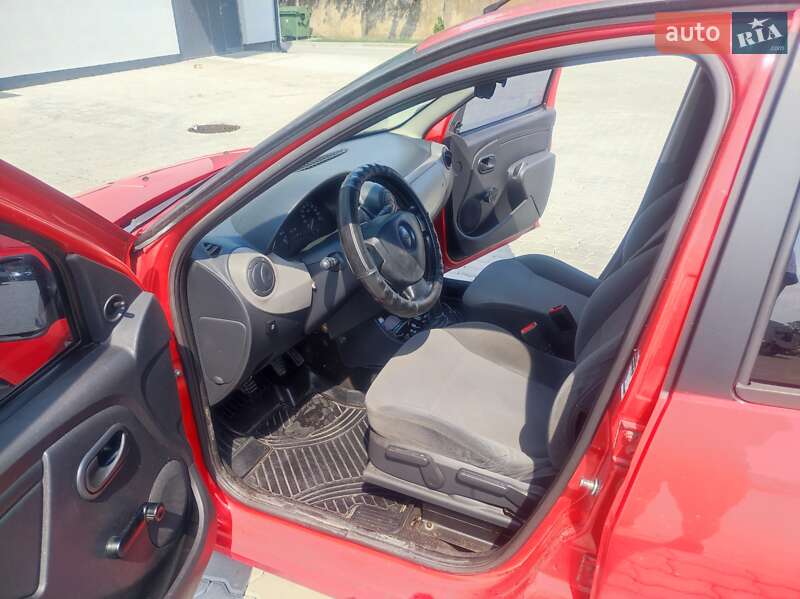 Хетчбек Dacia Sandero 2009 в Бориславі