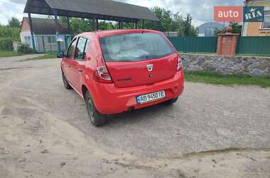 Хэтчбек Dacia Sandero 2009 в Калиновке