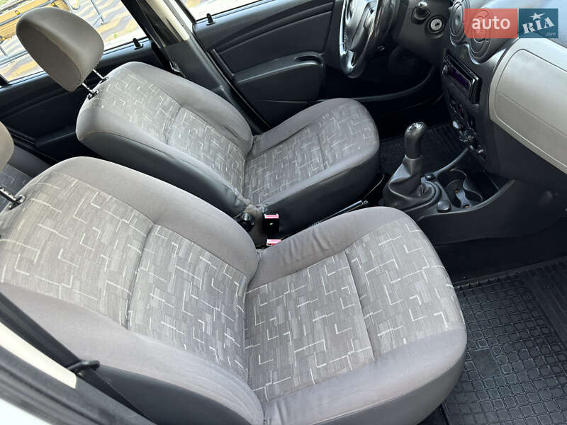 Хетчбек Dacia Sandero 2009 в Хмельницькому