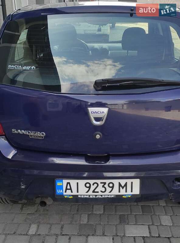 Хетчбек Dacia Sandero 2010 в Ірпені