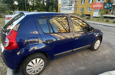 Dacia Sandero 2009