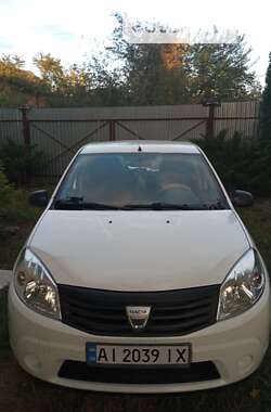 Хетчбек Dacia Sandero 2011 в Ірпені