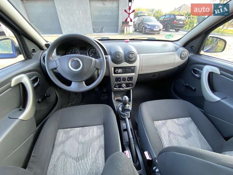 Хэтчбек Dacia Sandero 2009 в Ковеле