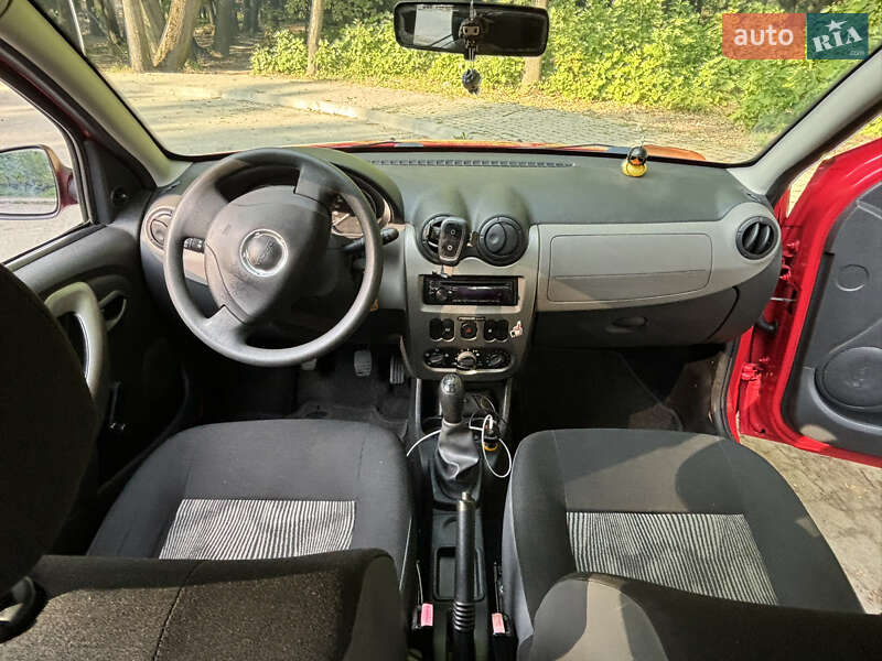 Хетчбек Dacia Sandero 2009 в Львові