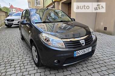 Хэтчбек Dacia Sandero 2010 в Тернополе