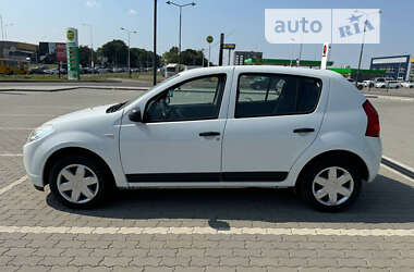 Хетчбек Dacia Sandero 2010 в Львові