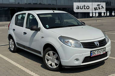 Хетчбек Dacia Sandero 2010 в Львові