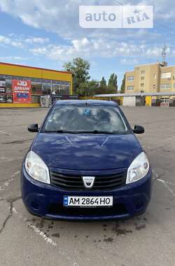 Хетчбек Dacia Sandero 2009 в Житомирі