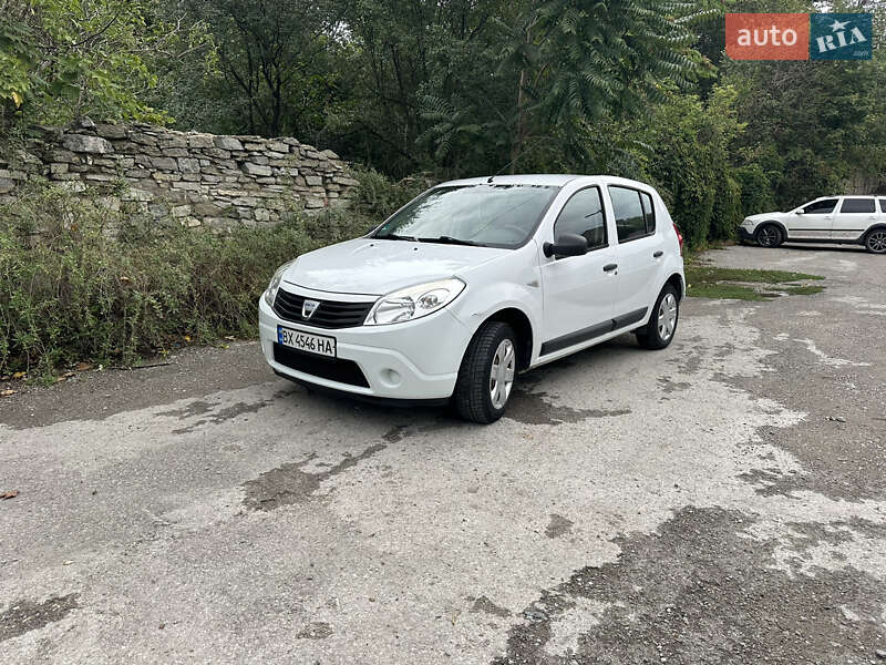 Хетчбек Dacia Sandero 2009 в Кам'янець-Подільському