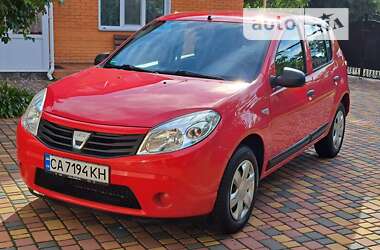 Хетчбек Dacia Sandero 2009 в Умані