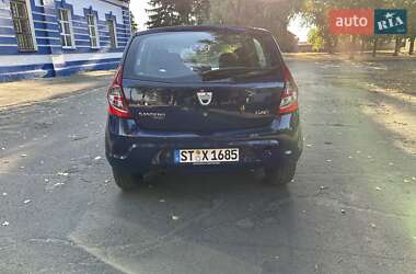 Хэтчбек Dacia Sandero 2009 в Лебедине