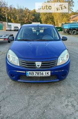 Хэтчбек Dacia Sandero 2009 в Виннице