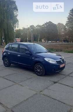 Хетчбек Dacia Sandero 2009 в Конотопі