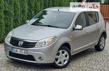 Хетчбек Dacia Sandero 2009 в Самборі