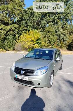 Хетчбек Dacia Sandero 2009 в Полтаві