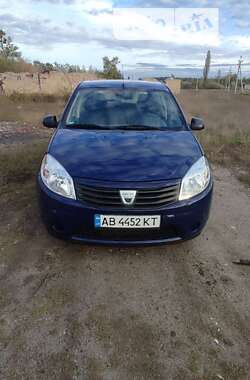 Хэтчбек Dacia Sandero 2009 в Виннице