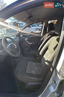 Хетчбек Dacia Sandero 2009 в Чернівцях