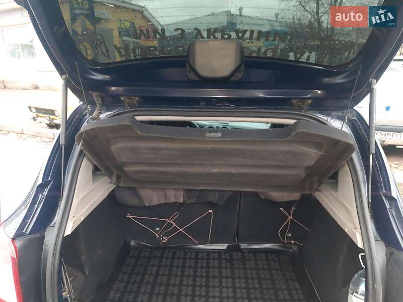 Хэтчбек Dacia Sandero 2013 в Харькове