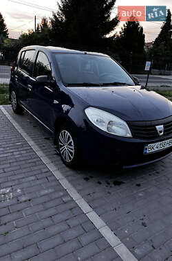 Хетчбек Dacia Sandero 2009 в Рівному