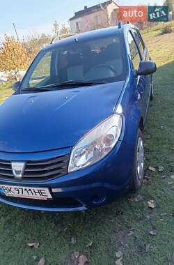 Хетчбек Dacia Sandero 2011 в Рівному