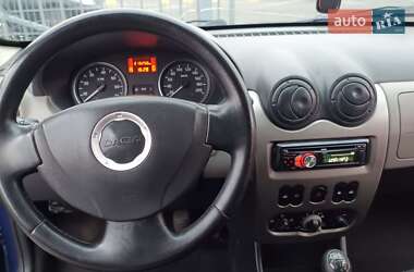 Хэтчбек Dacia Sandero 2009 в 