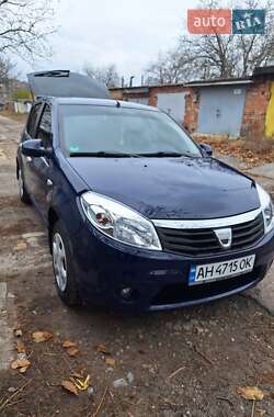 Хэтчбек Dacia Sandero 2009 в Славянске