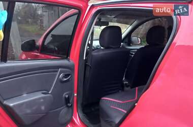 Хетчбек Dacia Sandero 2010 в Биківці