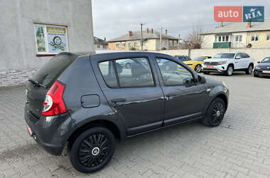 Хэтчбек Dacia Sandero 2009 в Луцке