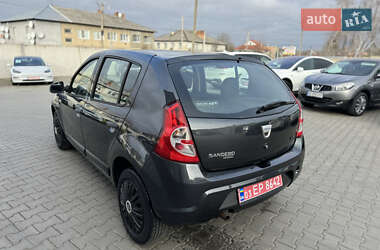 Хэтчбек Dacia Sandero 2009 в Луцке